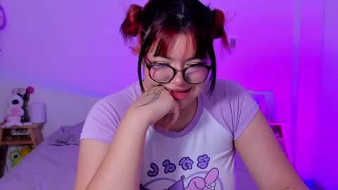 Snapshot of marcy_grey chatting on February 2025 03:06:01 PM danna online show from February 2025 03:06:01 PM