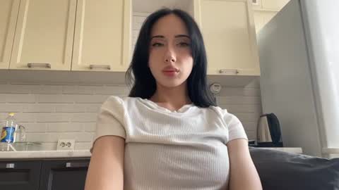 Isabella online show from July 2026 01:15:02 PM