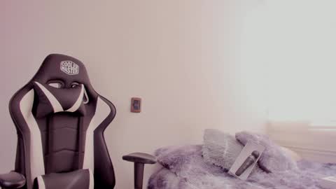 Snapshot of mardybum_ chatting on February 2025 08:13:01 PM Maria online show from February 2025 08:13:01 PM