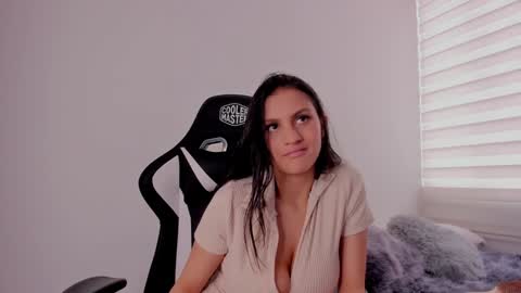 Snapshot of mardybum_ chatting on February 2025 06:02:01 PM Maria online show from February 2025 06:02:01 PM