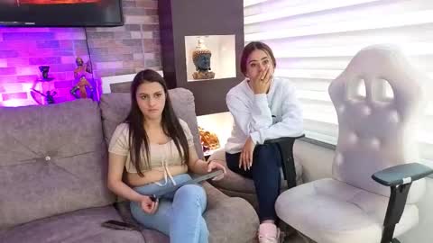 Snapshot of mardybum_ chatting on October 2025 07:44:02 PM Maria online show from October 2025 07:44:02 PM