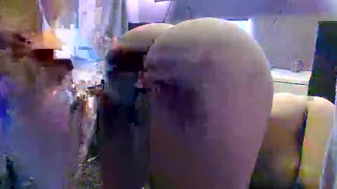 Snapshot of mareeng chatting on October 2025 07:42:01 AM mareeng online show from October 2025 07:42:01 AM