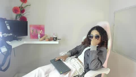 marfilastrom online show from January 2025 10:17:01 AM