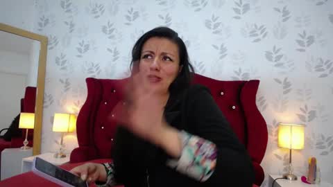 MargaretteCooper online show from November 2025 12:15:01 PM