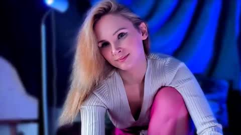 Snapshot of margaux_corsets6641000 chatting on December 2024 10:23:02 AM margaux_corsets6641000 online show from December 2024 10:23:02 AM