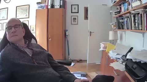 Snapshot of marginalie chatting on January 2025 09:44:02 AM marginalie online show from January 2025 09:44:02 AM