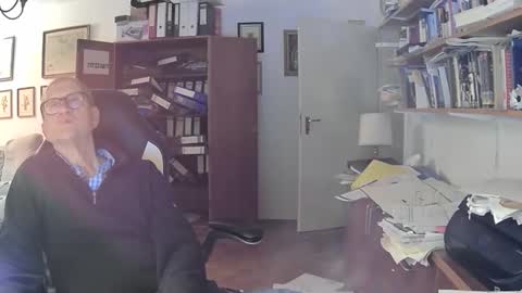 Snapshot of marginalie chatting on November 2025 06:50:02 PM marginalie online show from November 2025 06:50:02 PM