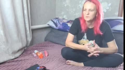 Margo and Alex online show from September 2025 07:10:02 AM