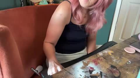 Elle online show from December 2025 04:22:01 PM