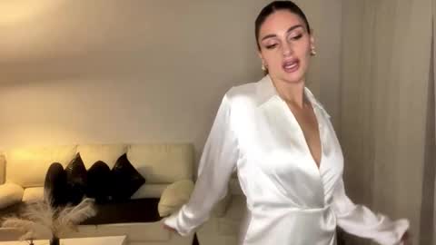 Snapshot of margotdeville chatting on October 2025 08:51:02 PM Margot online show from October 2025 08:51:02 PM