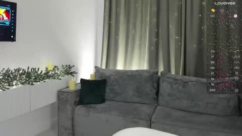 mari_nett online show from December 2024 08:26:02 PM