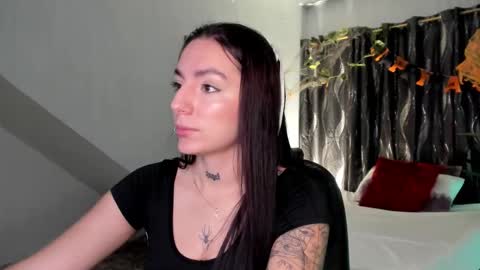 mari_salgado online show from October 2025 02:51:02 PM