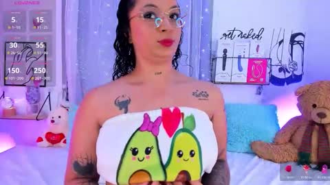 Snapshot of mari_sweett chatting on February 2026 07:42:02 PM Mari Sweett online show from February 2026 07:42:02 PM