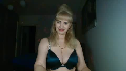 maria_anna_mmm online show from June 2026 07:23:01 PM