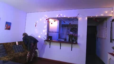 Maria fernanda online show from February 2025 11:53:02 PM