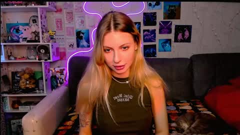 Snapshot of maria_hunt chatting on December 2024 05:42:01 AM Maria online show from December 2024 05:42:01 AM