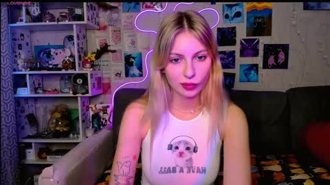 Snapshot of maria_hunt chatting on December 2024 03:47:02 AM Maria online show from December 2024 03:47:02 AM