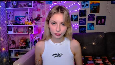 Snapshot of maria_hunt chatting on December 2024 03:25:02 AM Maria online show from December 2024 03:25:02 AM