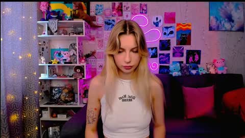 Snapshot of maria_hunt chatting on February 2025 03:45:01 AM Maria online show from February 2025 03:45:01 AM