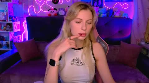 Snapshot of maria_hunt chatting on October 2025 04:45:01 AM Maria online show from October 2025 04:45:01 AM