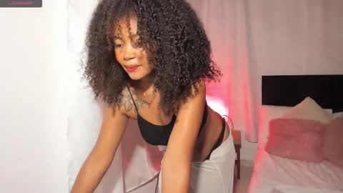 Snapshot of maria_julyana chatting on October 2025 05:49:02 AM V A N E S S A online show from October 2025 05:49:02 AM