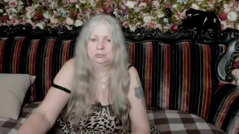 Snapshot of mariabelladonna chatting on May 2026 12:12:01 PM Maria online show from May 2026 12:12:01 PM