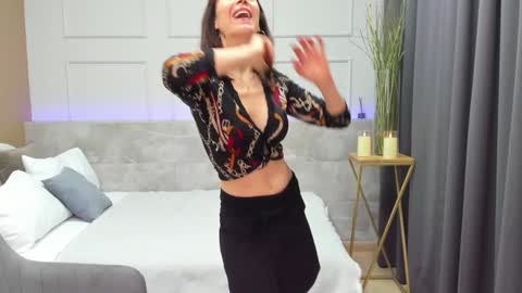 Snapshot of mariagold chatting on December 2024 01:22:02 PM Mari online show from December 2024 01:22:02 PM