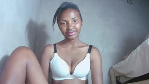 Maria online show from October 2025 09:38:01 PM