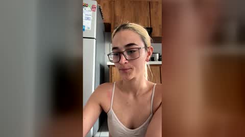 mariam_arango online show from March 2026 03:59:01 PM