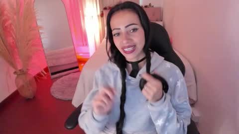 Mariam online show from November 2025 02:00:01 PM