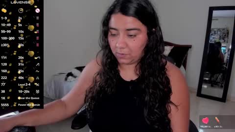 Snapshot of mariamcastillo chatting on January 2025 01:41:01 AM Mariam Castiblanco online show from January 2025 01:41:01 AM