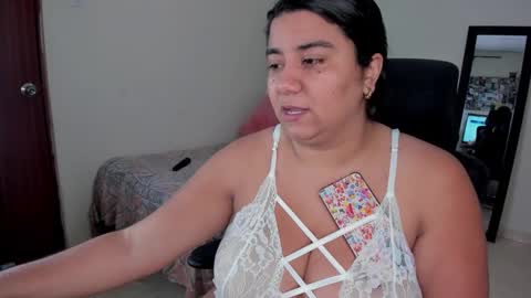 Snapshot of mariamcastillo chatting on February 2025 12:08:02 AM Mariam Castiblanco online show from February 2025 12:08:02 AM