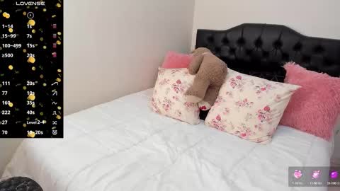 Snapshot of mariamcastillo chatting on October 2025 12:06:01 AM Mariam Castiblanco online show from October 2025 12:06:01 AM