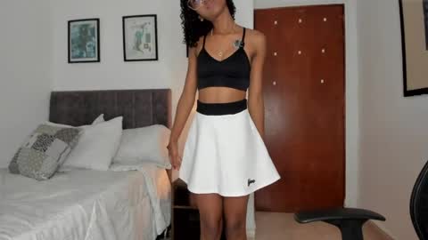 Mariana online show from April 2026 08:00:02 PM