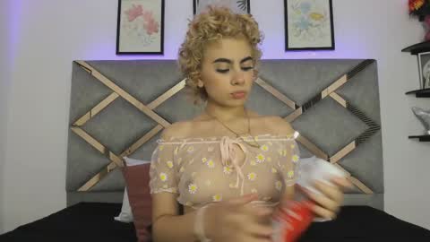 Snapshot of marian_pinzon chatting on February 2025 02:50:01 AM Marian online show from February 2025 02:50:01 AM