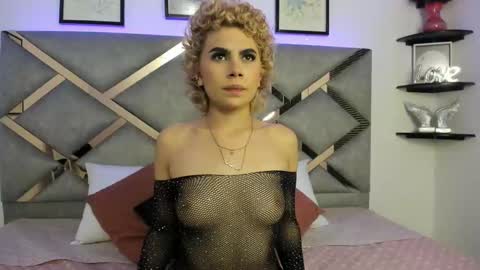 Snapshot of marian_pinzon chatting on February 2025 02:42:01 AM Marian online show from February 2025 02:42:01 AM