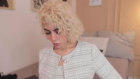 Marian online show from February 2026 07:10:01 PM