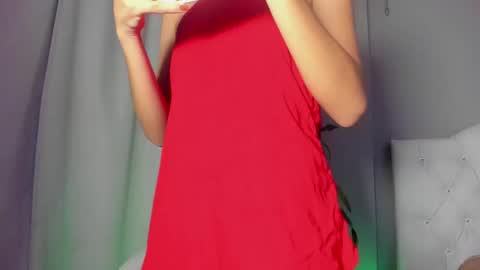 Snapshot of marian_skinny chatting on December 2024 01:04:01 AM Marian online show from December 2024 01:04:01 AM