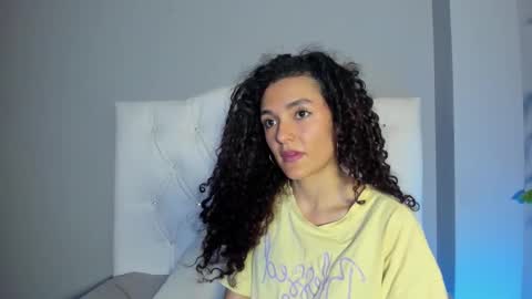 Snapshot of marian_skinny chatting on December 2024 08:23:02 PM Marian online show from December 2024 08:23:02 PM