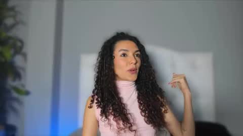 Snapshot of marian_skinny chatting on December 2024 11:35:01 PM Marian online show from December 2024 11:35:01 PM