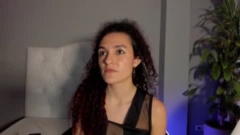 Snapshot of marian_skinny chatting on January 2025 05:15:02 AM Marian online show from January 2025 05:15:02 AM