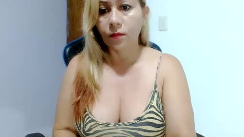 mariana995649 online show from March 2025 10:51:01 AM