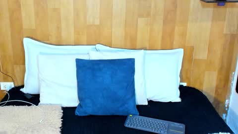 Mariana Angel online show from October 2025 06:28:02 PM