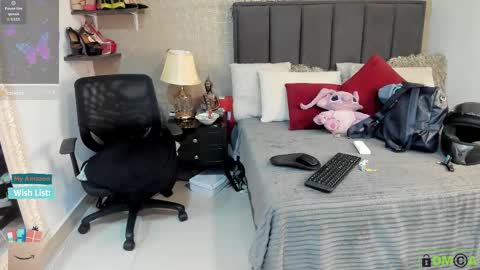 Snapshot of mariana_c chatting on March 2026 03:08:01 PM Mar y online show from March 2026 03:08:01 PM