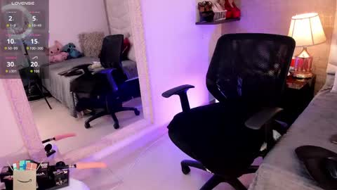 Snapshot of mariana_c chatting on April 2026 02:14:02 PM Mar y online show from April 2026 02:14:02 PM