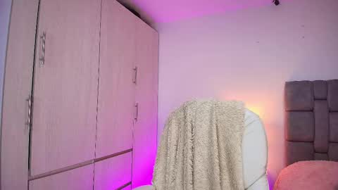 Mariana Gomez online show from February 2025 06:27:02 PM