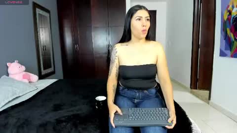 Snapshot of marianaandvalen chatting on June 2026 12:31:01 PM MARIANA Y VALENTINA online show from June 2026 12:31:01 PM