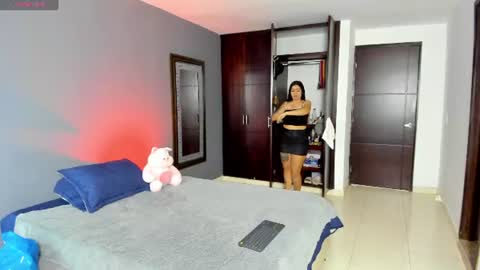 Snapshot of marianaandvalen chatting on July 2026 11:13:01 AM MARIANA Y VALENTINA online show from July 2026 11:13:01 AM