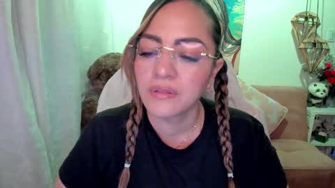 Mariana Lopez online show from October 2025 01:04:02 AM