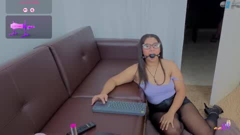 Mariana  online show from September 2025 01:50:01 AM